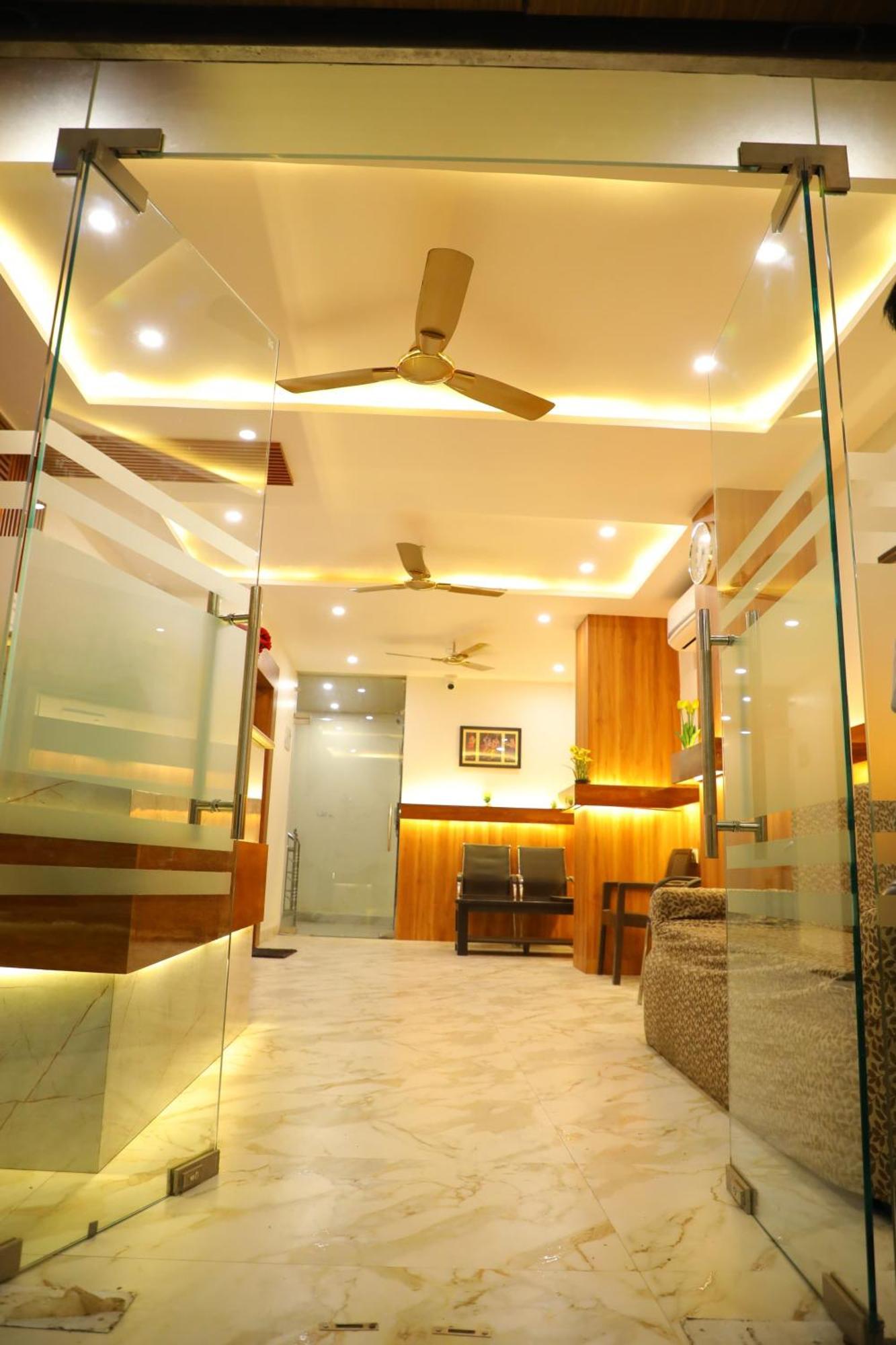 Jmk Regency Hotel Varanasi Exterior photo